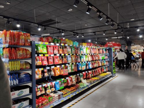 直擊濮陽(yáng)隆祥超市黃河店開(kāi)業(yè)盛況 人潮涌動(dòng)，日用百貨備受青睞